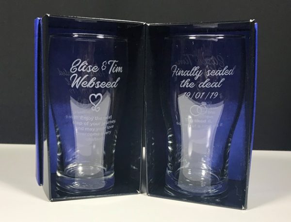 Tulip Pint Glass